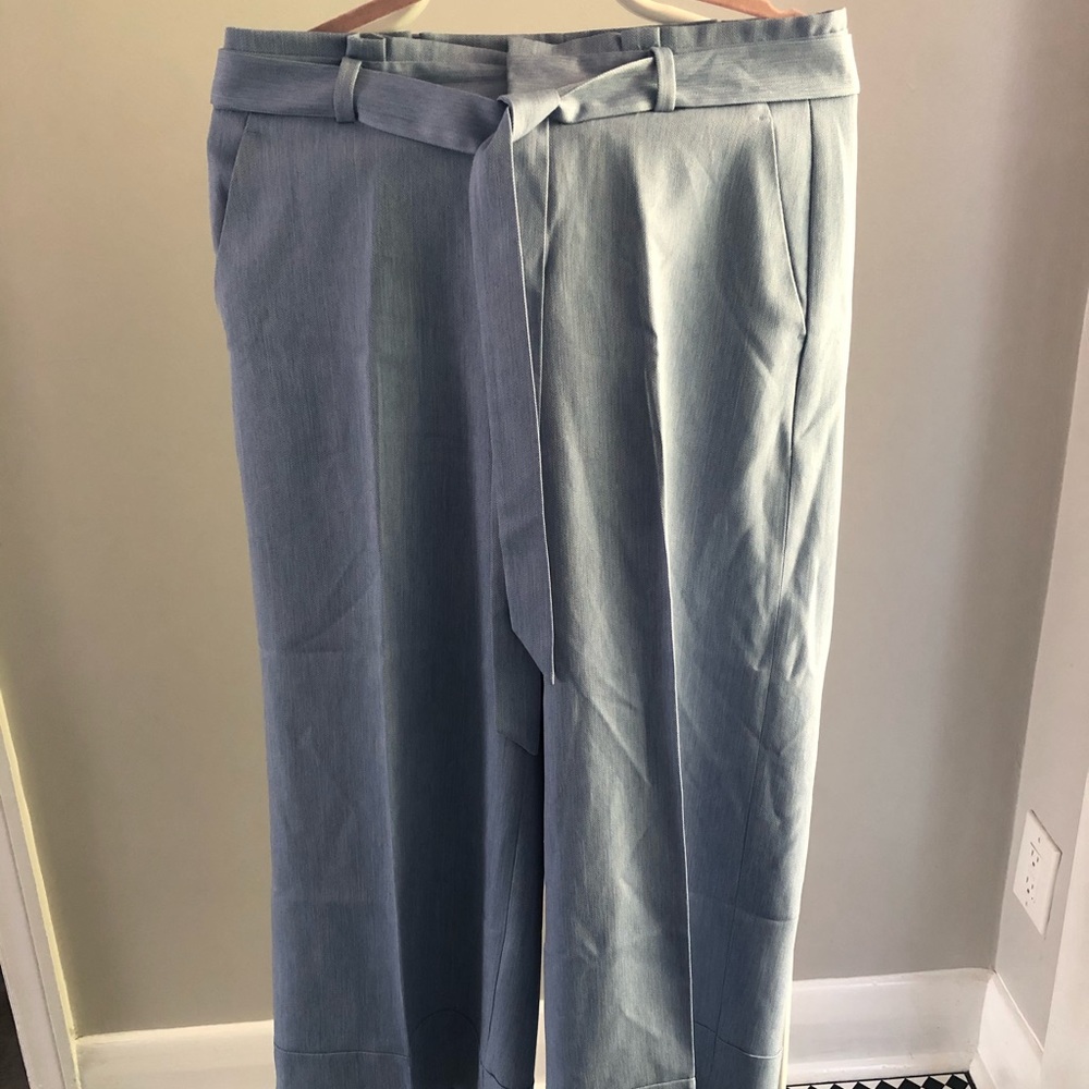 Cropped, wide leg, blue dress pant. - Picture 4 of 4